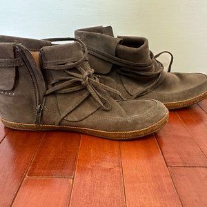 Size 8.5 UGG Booties